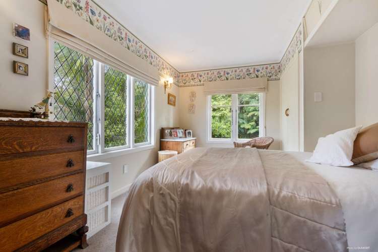 10 York Road Titirangi_4