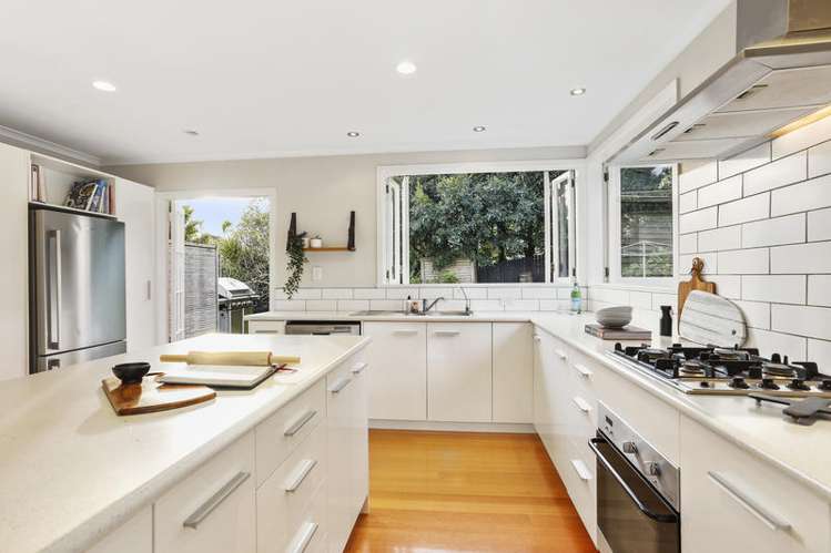 41 Atkinson Road Titirangi_9