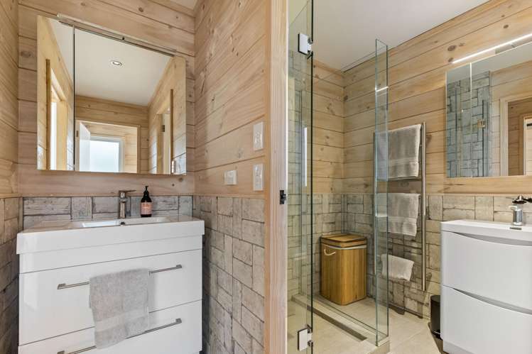 93 Oaia Road Muriwai_37