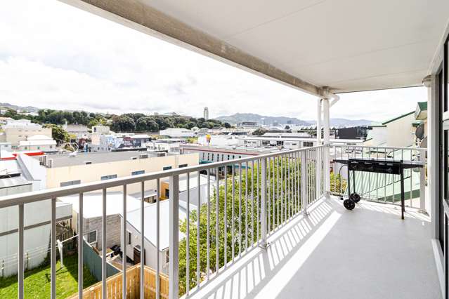 23/8 Girton Terrace Mount Cook_2