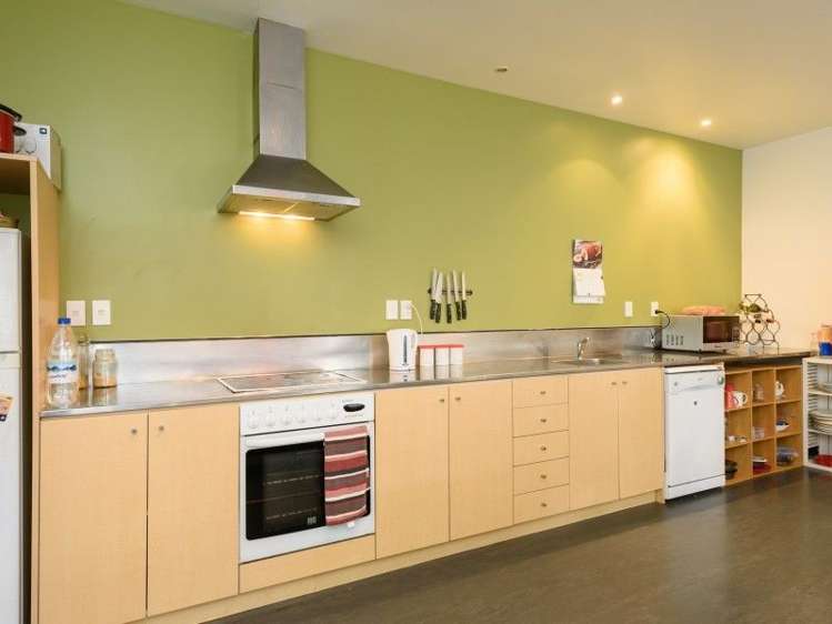 2/27 Hanson Street Mount Cook_6