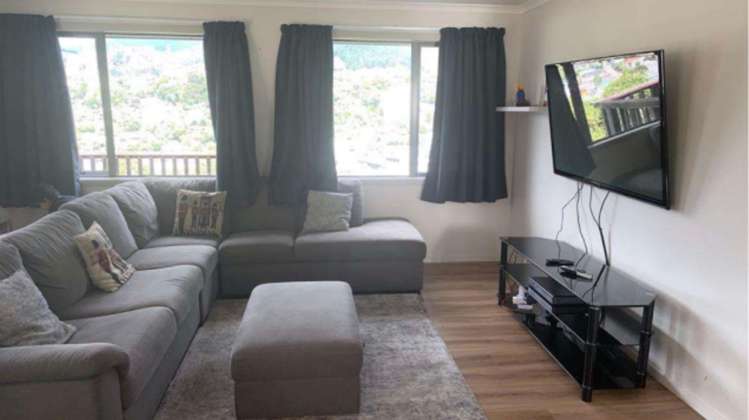 5 Carleton Place Toi Toi_3