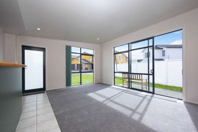 8a Charlenne Close Ranui_3