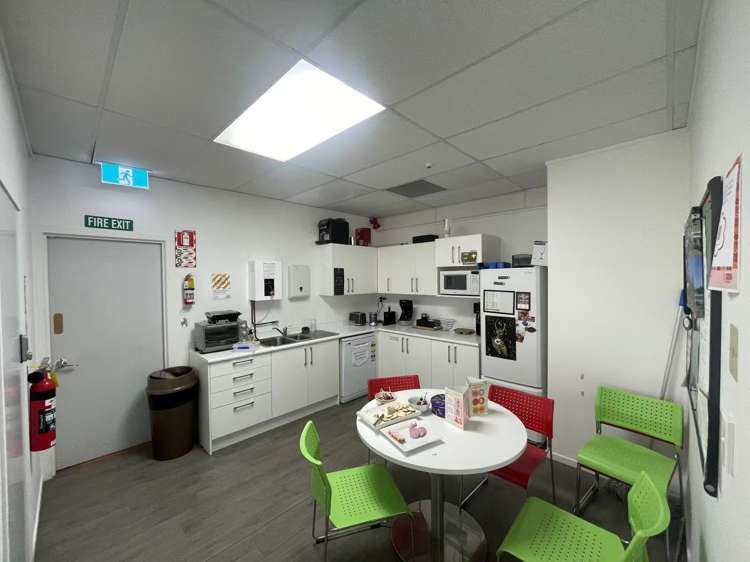 34 Barrys Point Road Takapuna_9