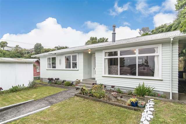 31 Kahikatea Grove Paparangi_1