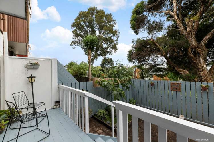 9/18 Seabrook Avenue New Lynn_11