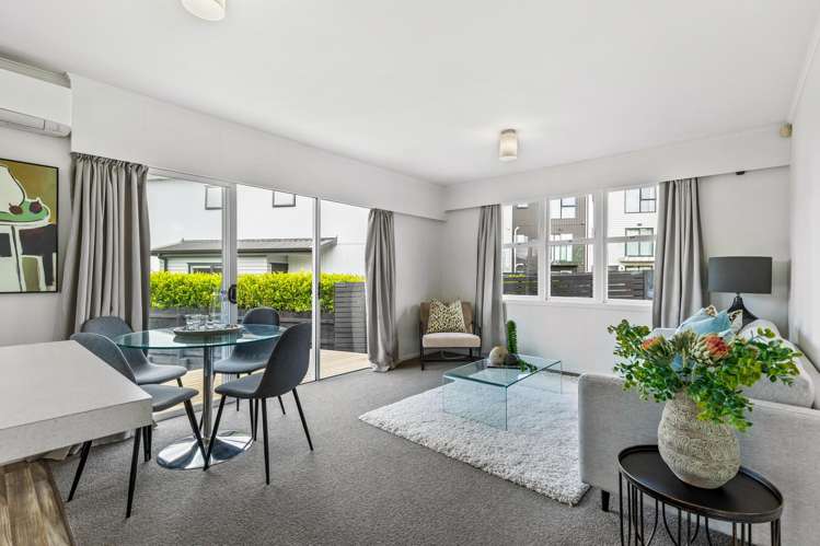 2/111 Hobsonville Road West Harbour_5