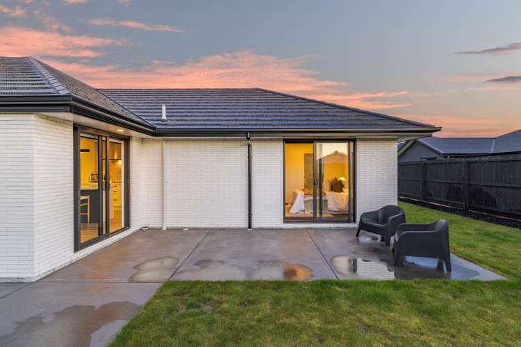 20 Selfe Crescent Burwood_23