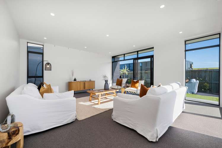 27 Blackmore Place Springlands_19