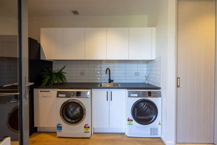 43 Hardie Place Albert Town_27