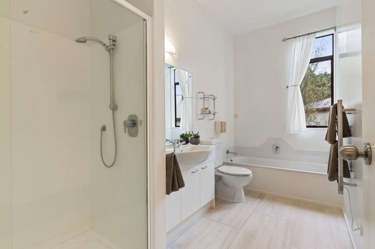 1/12 Herons Way Northcote_13