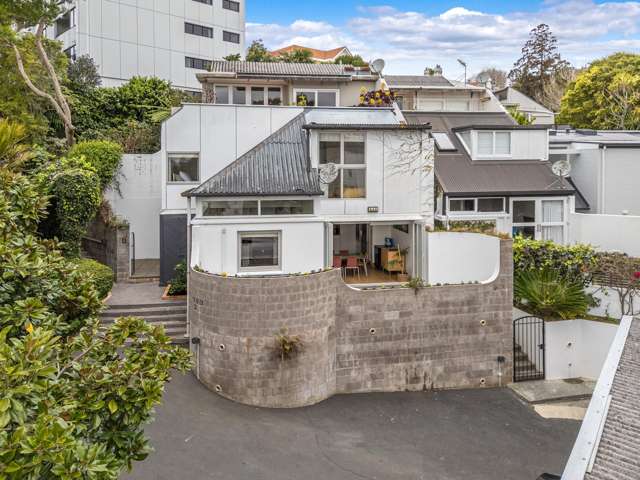 A Rare 1970s Gem Renovated for Modern Living