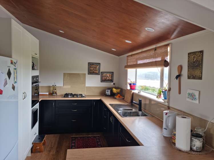 35 Karepo Lane Paparoa_12