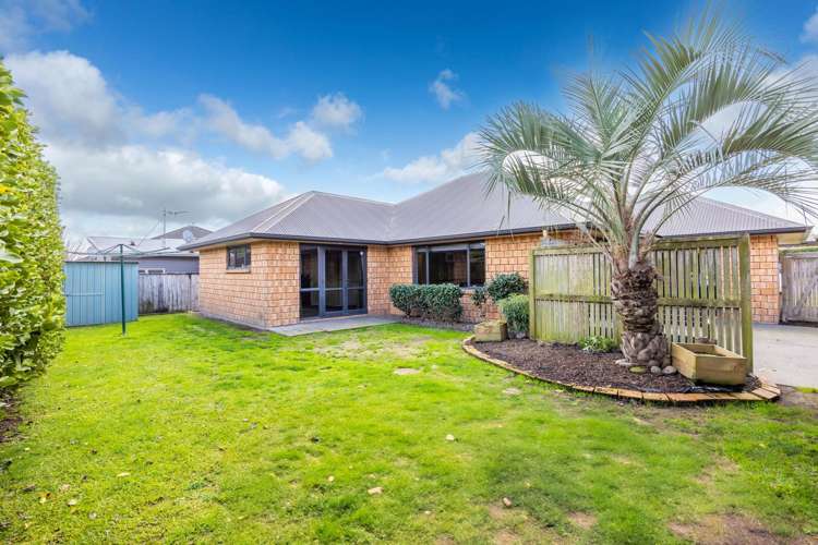 13 Thomas Road Huntington_26