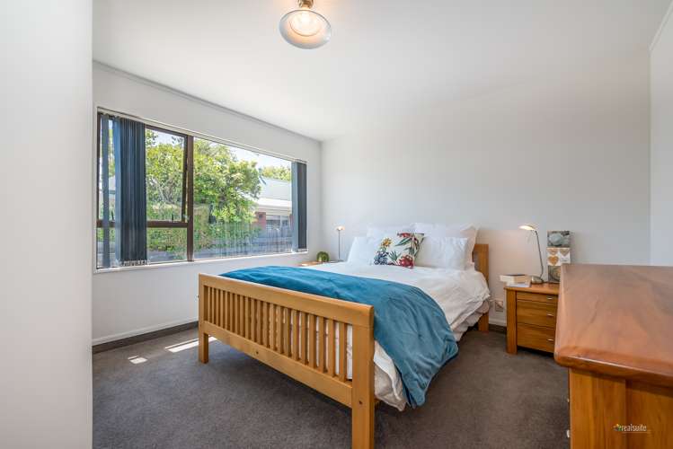 12b Fuller Grove Woburn_9