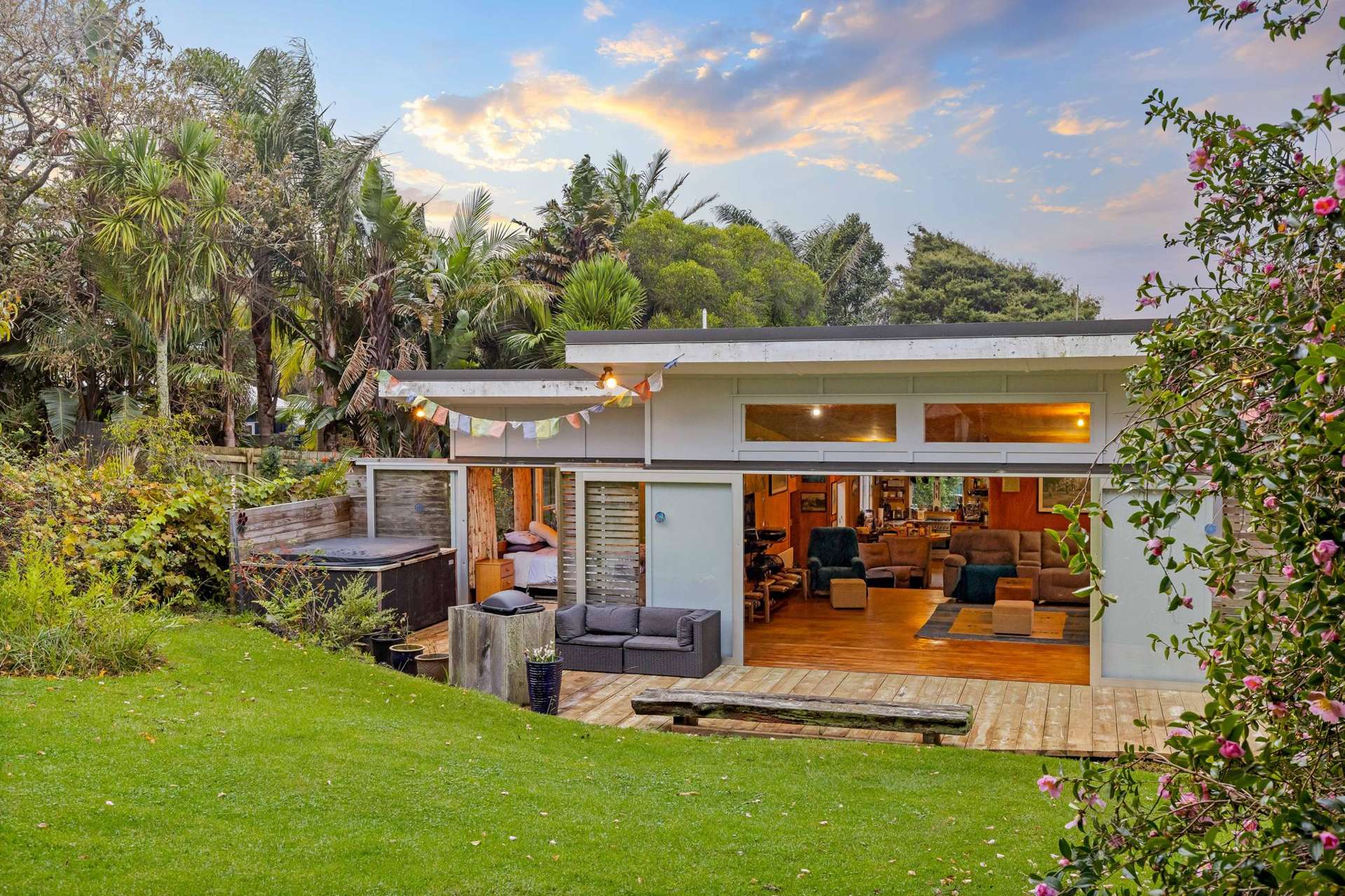 18 Tasman View Road Bethells Beach_0