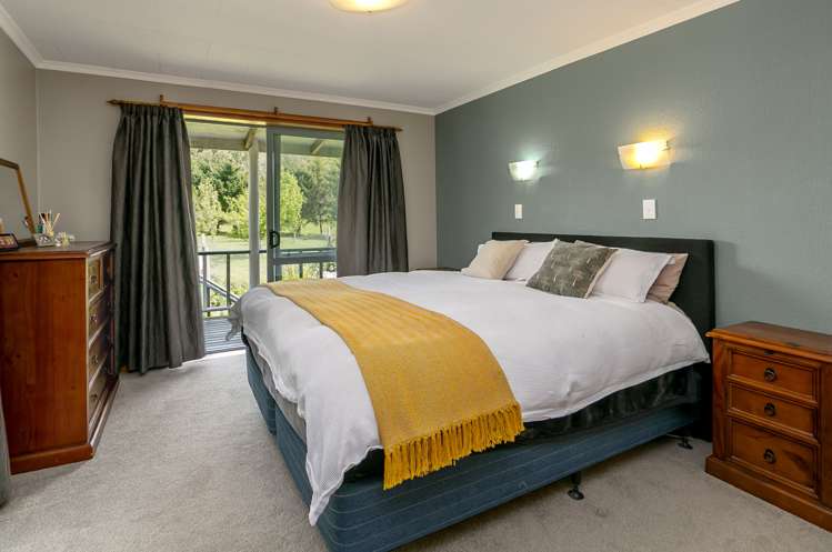 2 Titoki Grove Featherston_7