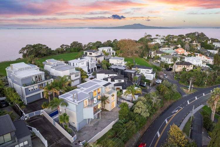 129A Beach Road Castor Bay_30