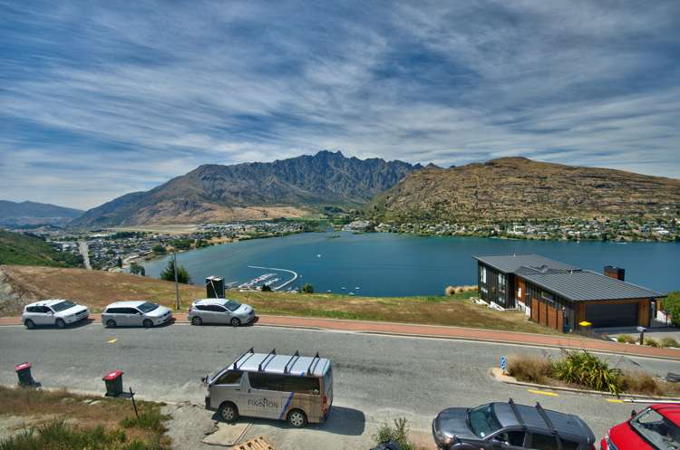 8 Florence Close Queenstown Hill_5