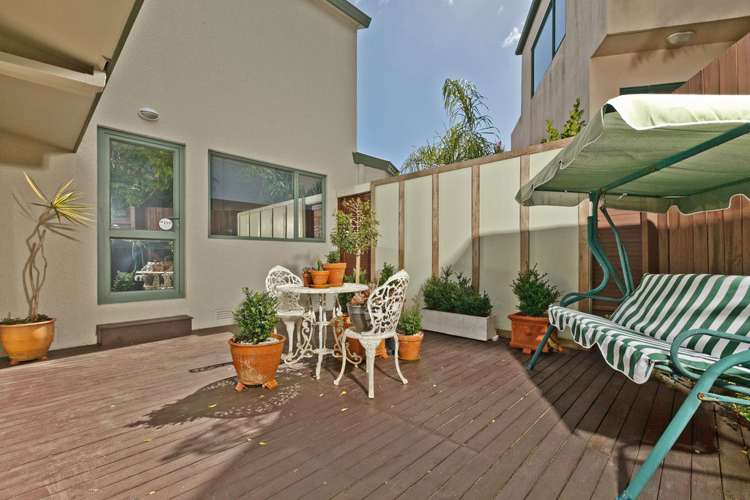 2/68 Aberdeen Road Campbells Bay_24