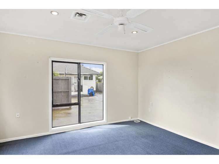 22 Wroughton Crescent Otara_14