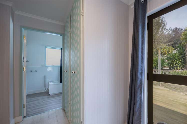 26 Murphy Street Toi Toi_15