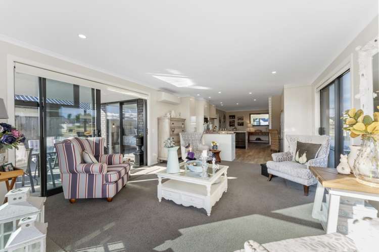37 Maunganamu Drive Wharewaka_6