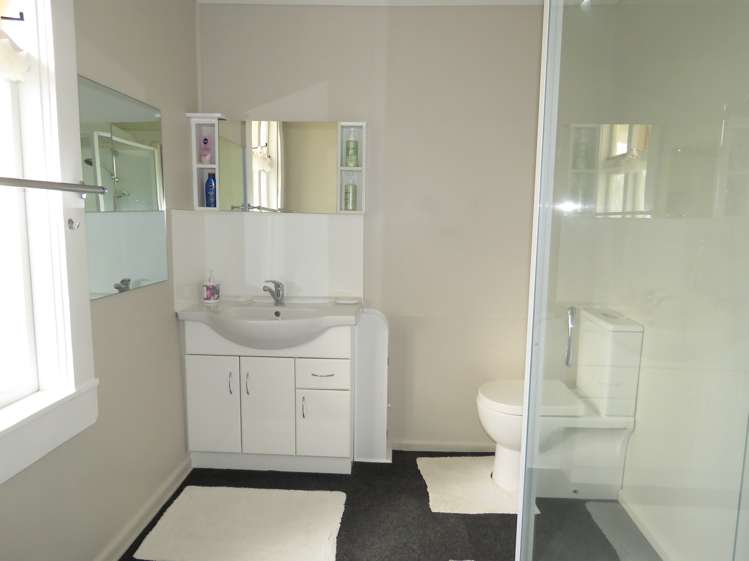 146 Broadway Reefton_11