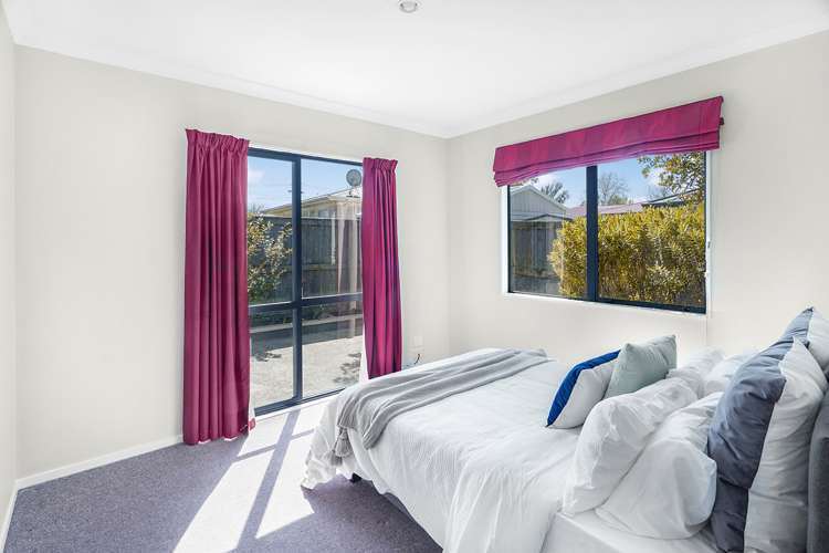 60a Southsea Crescent Silverdale_8