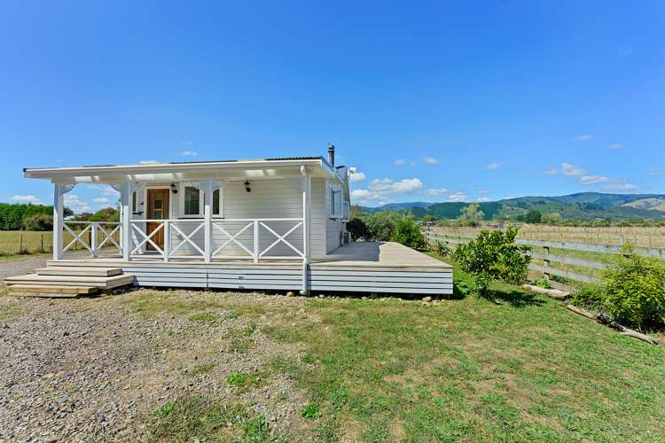 103A Waikawa Beach Road Manakau_6