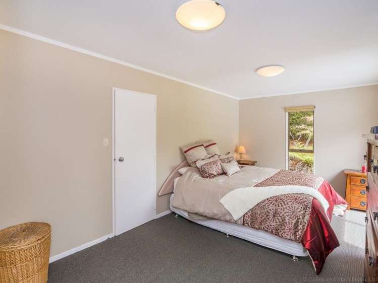 7c Tiniroa Grove Silverstream_21