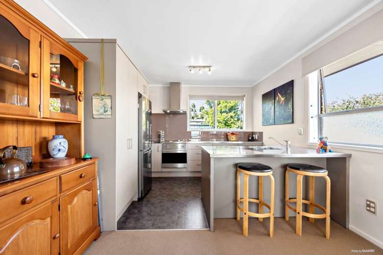 2/2 Routley Drive Glen Eden_9