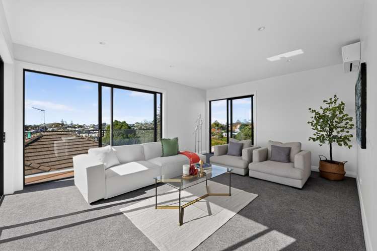 64 Codrington Cresent_1