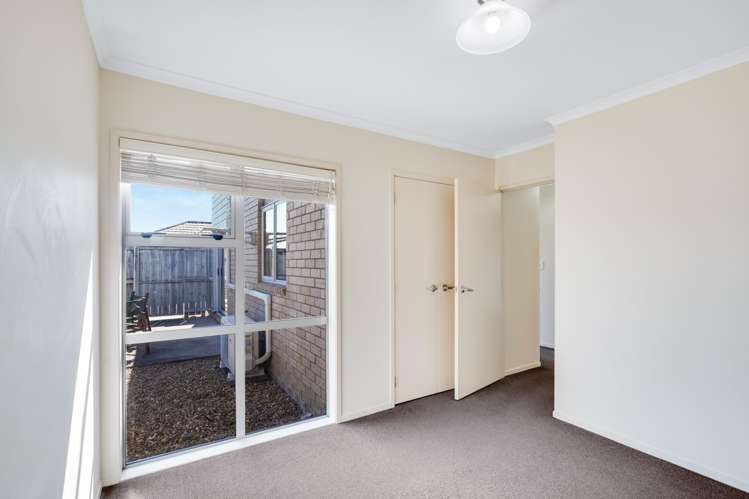 30 & 30A Sirius Crescent Rototuna North_27