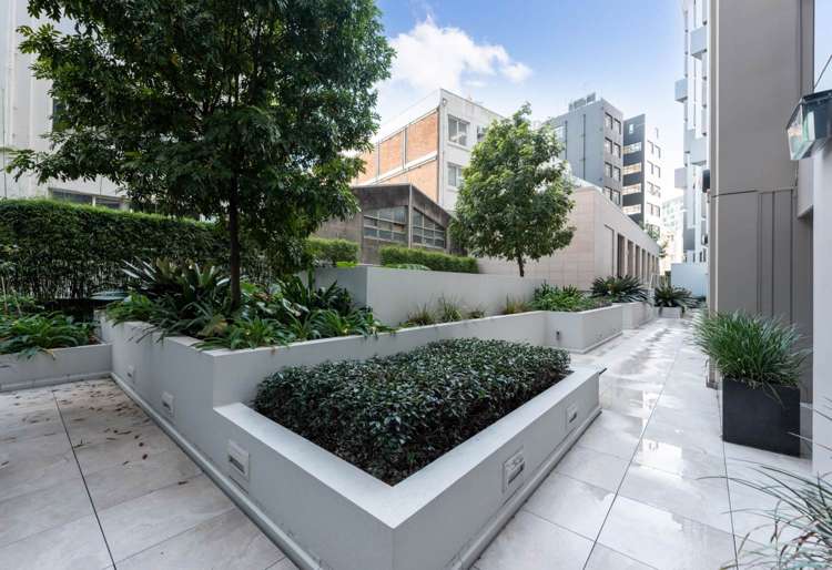 1017/41 Beach Road Auckland Central_14