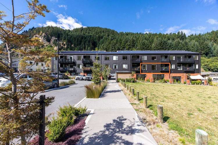 102/98 Gorge Road Queenstown_21
