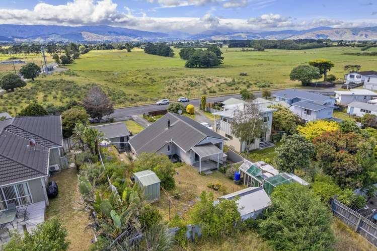 18 Robert Mckeen Street Otaki Beach_19