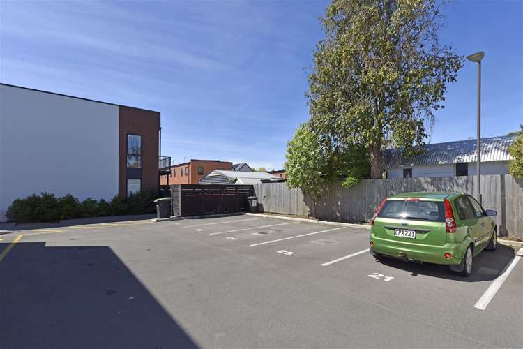 21/17 Bunyan Street Waltham_6