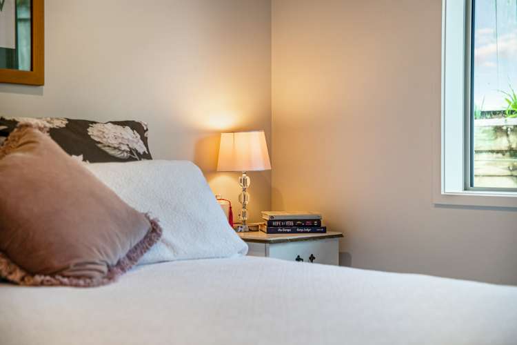 29 Beachwood Drive Hatfields Beach_17