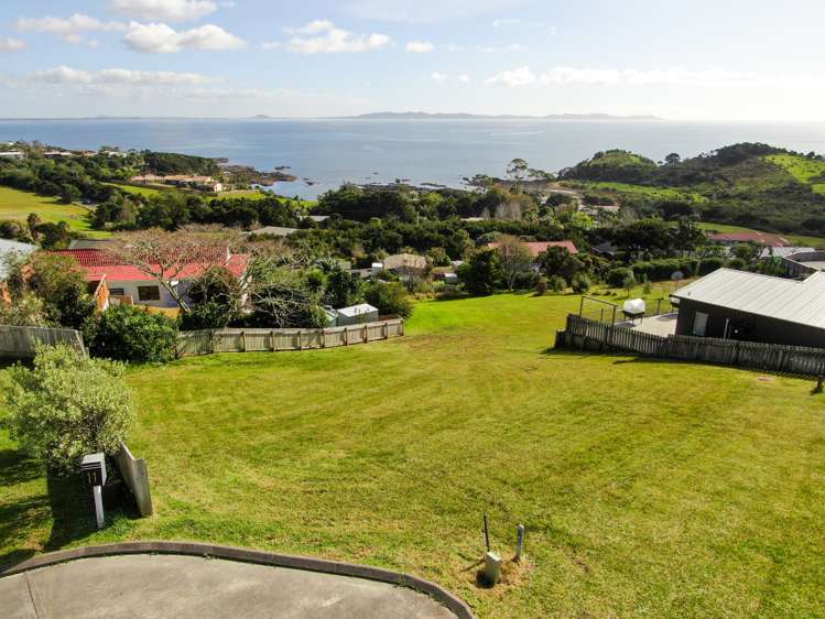 13 Nancy Wake Place Cable Bay_8