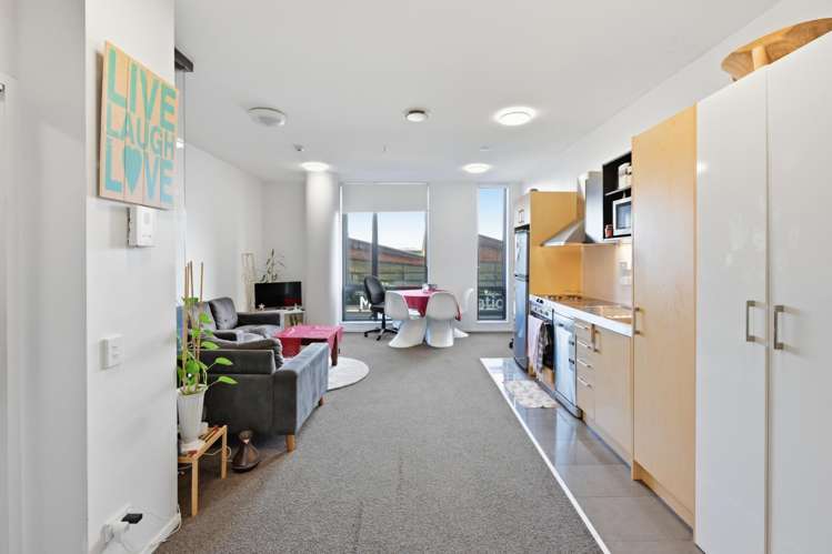 308/17 Putney Way_3