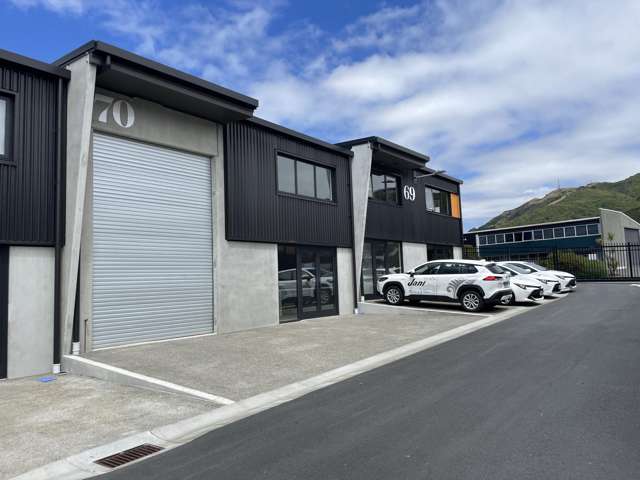 Tidy Mix of Warehouse and Office