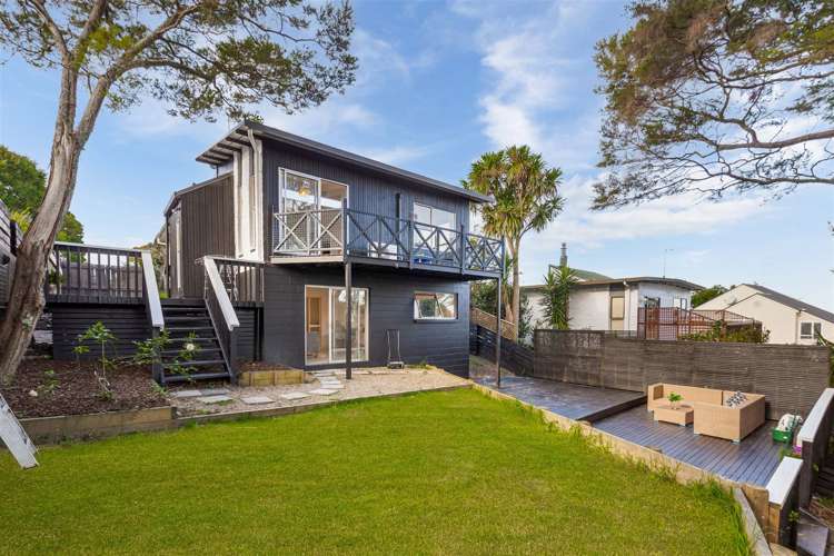 1/47 Girrahween Drive Totara Vale_14