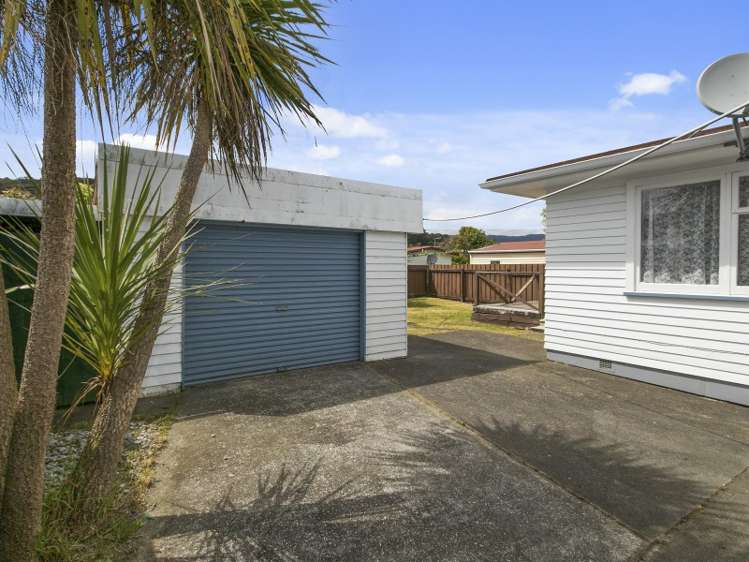 44 Momona Street Wainuiomata_16