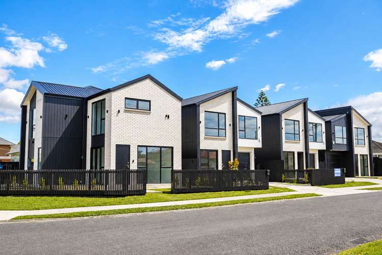 2/2 Halswell Street_0