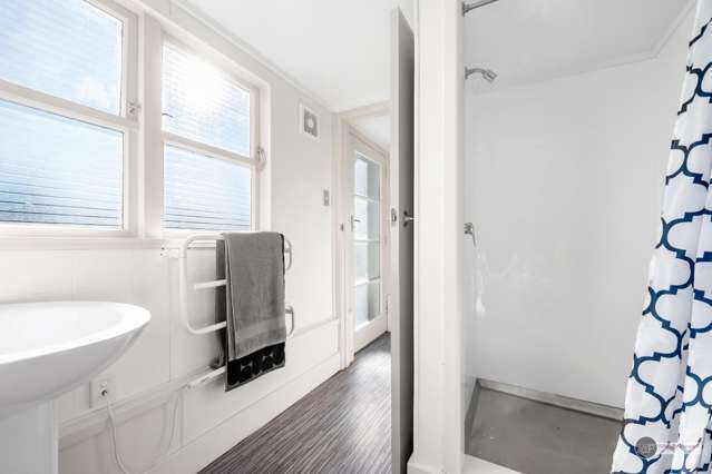  1 Beecham Grove Epuni_4