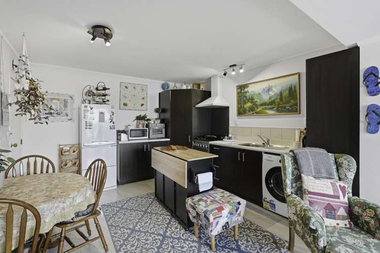 16 Bush Point Road Taipa_29