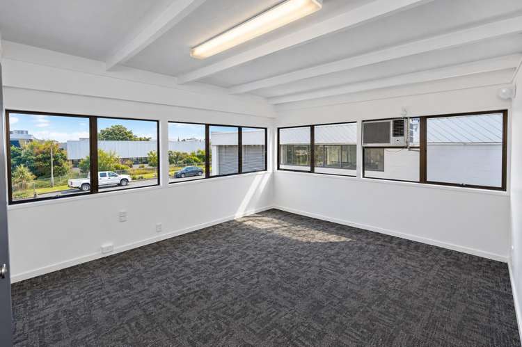 50 Parkway Drive Rosedale_6