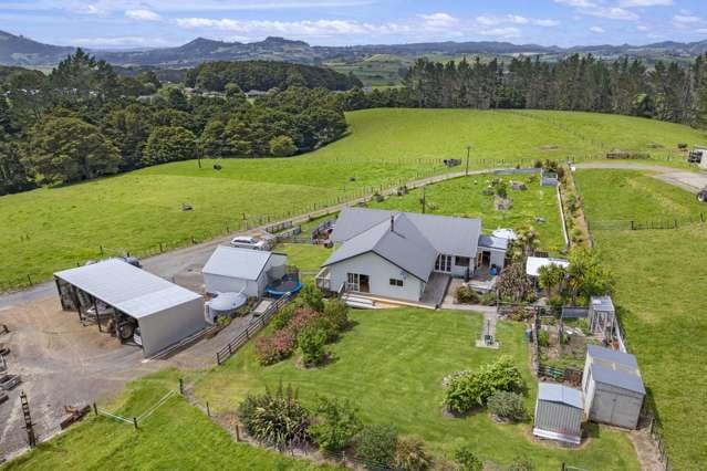 Location, Lifestyle, Matarau!