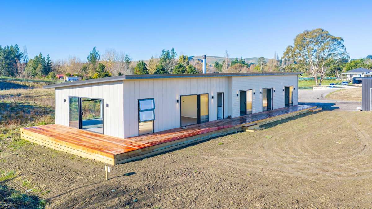 296 White Road_0